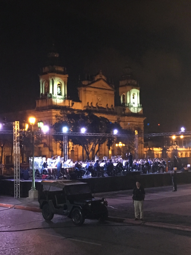 El tablado de la Orquesta frente a la Catedral Metropolitana